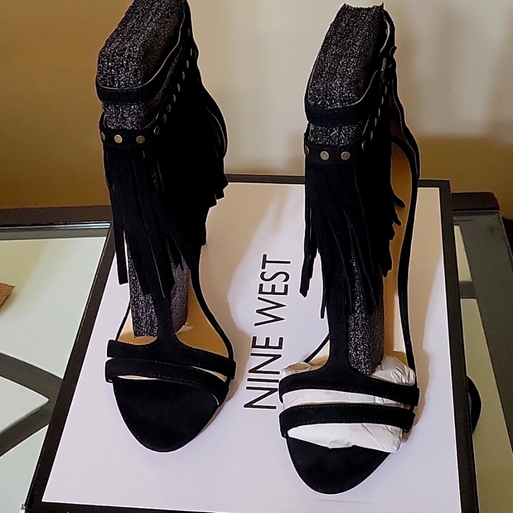 Nine West Black Suede Fringed, T-Strap, Open toe Heel 4", Size 8.5 M